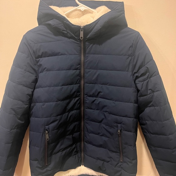 Abercrombie winter coat with fuzzy liner. Worn once! - Picture 4 of 5